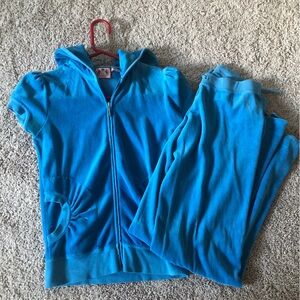 Juicy Couture Vintage Blue Velour Sleeveless Tracksuit Y2K Zip-up Top & Pants